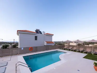 PoolOfHouse