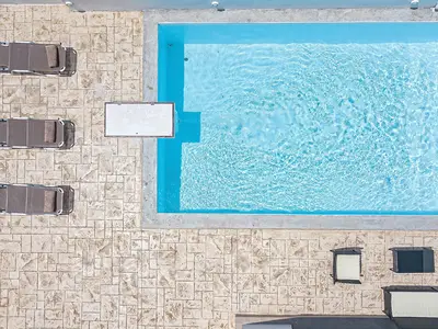 PoolOfHouse