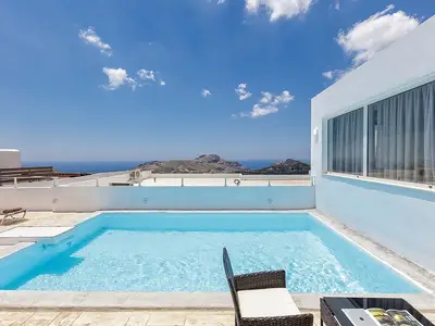 PoolOfHouse
