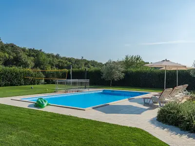 Villa für 9 Personen (229 m²) in Ladići 8/10