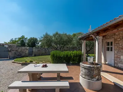 Villa für 10 Personen (151 m²) in Bašići 6/10