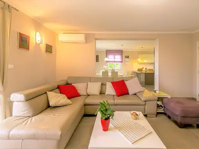 Villa für 8 Personen (180 m²) in Bašići 8/10