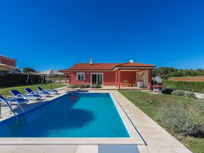 Villa für 7 Personen (100 m²) in Rebići 5/10