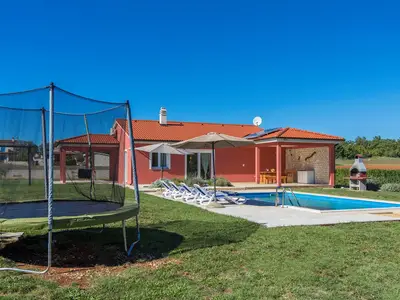 Villa für 7 Personen (100 m²) in Rebići 7/10