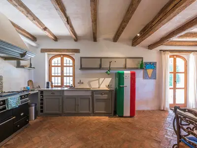 Villa für 4 Personen (240 m²) in Barat 10/10