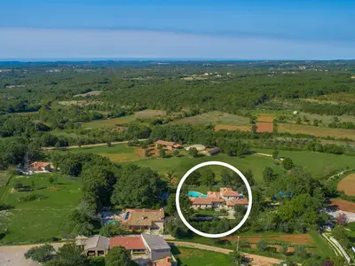 Villa für 16 Personen (500 m²) in Barat 4/10