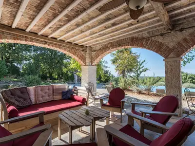 Villa für 16 Personen (500 m²) in Barat 7/10