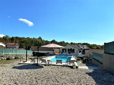 Villa für 6 Personen (184 m²) in Ružići 3/10