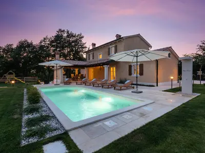 Villa für 8 Personen (155 m²) in Čuletov Breg 10/10