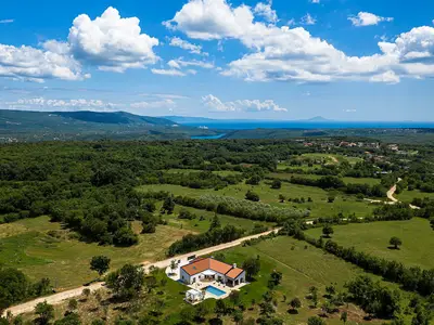 Villa für 6 Personen (170 m²) in Hrboki 4/10