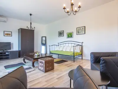 Villa für 8 Personen (210 m²) in Fiorini 8/10