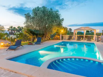 PoolOfHouse
