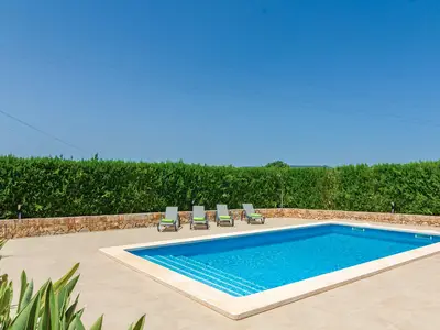 PoolOfHouse