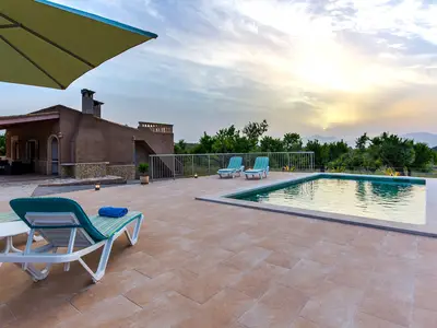 PoolOfHouse