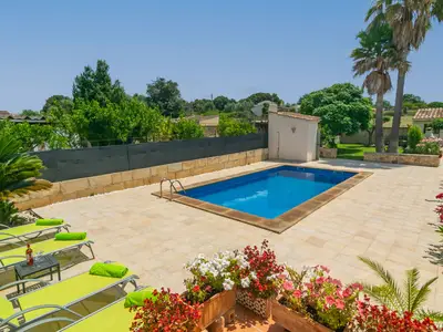 PoolOfHouse