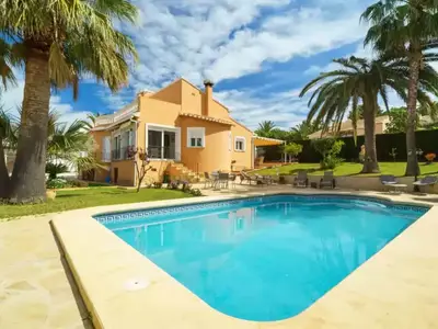 PoolOfHouse