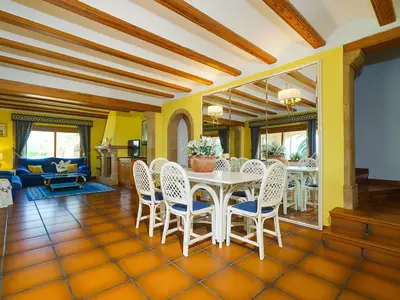 DiningRoom