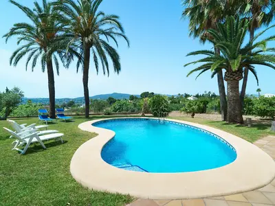 PoolOfHouse