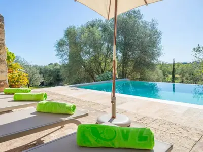 PoolOfHouse