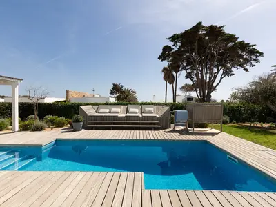 PoolOfHouse