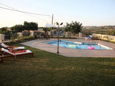 PoolOfHouse