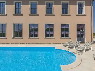 Villa für 20 Personen (300 m²) in Bašići 8/10