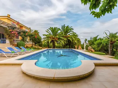 PoolOfHouse