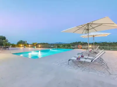 PoolOfHouse