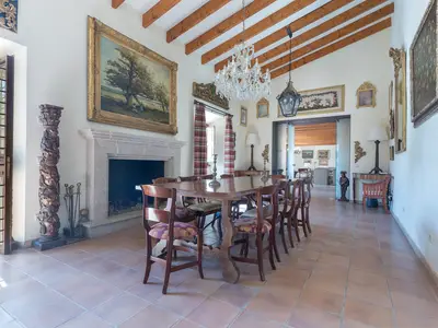 DiningRoom