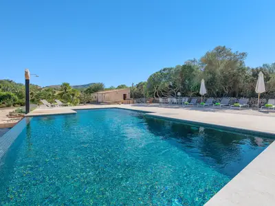 PoolOfHouse