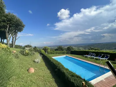PoolOfHouse