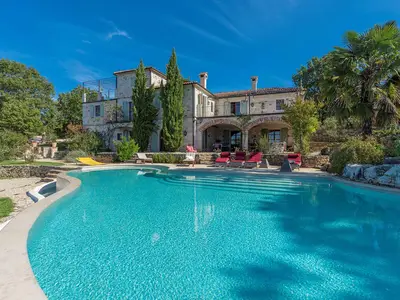 Villa für 16 Personen (500 m²) in Barat 4/10