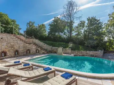Villa für 4 Personen (240 m²) in Barat 10/10