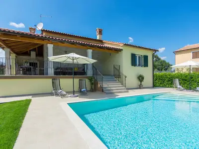 Villa für 6 Personen (132 m²) in Barat 10/10