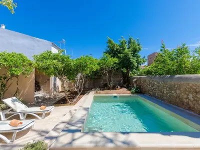 PoolOfHouse