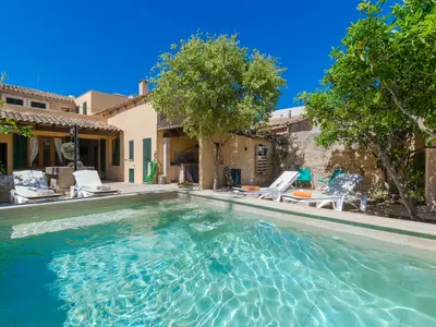 PoolOfHouse