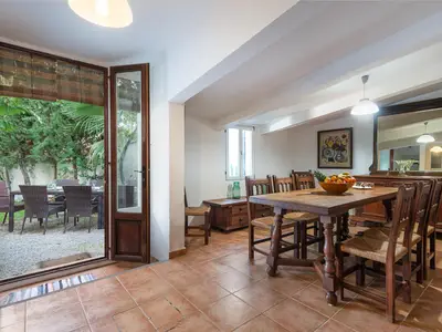 DiningRoom