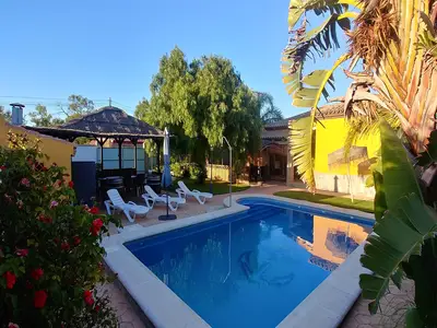 PoolOfHouse
