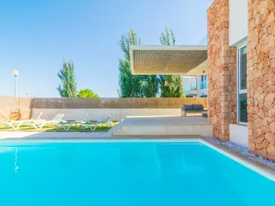 PoolOfHouse