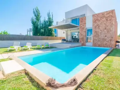 PoolOfHouse