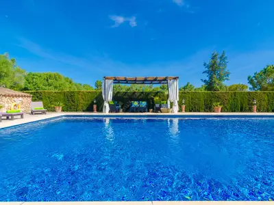 PoolOfHouse