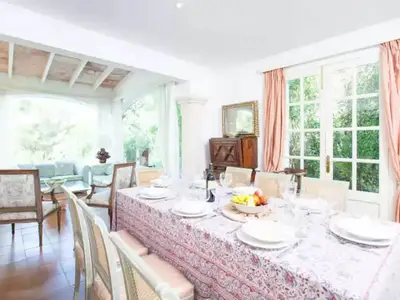 DiningRoom