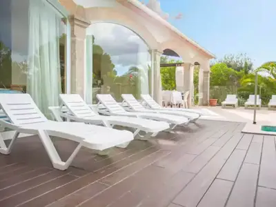 PoolOfHouse