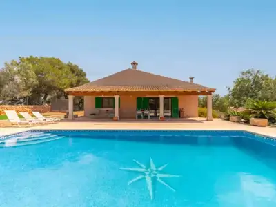 PoolOfHouse