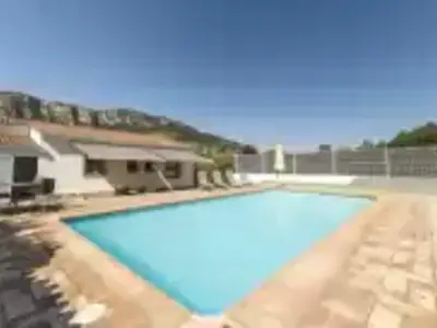 PoolOfHouse
