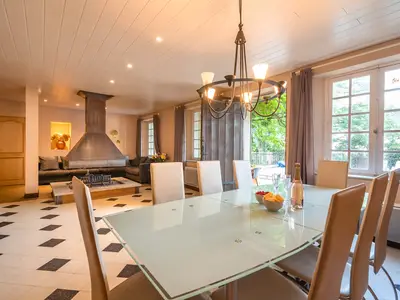 DiningRoom DiningRoom