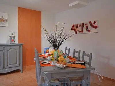 DiningRoom