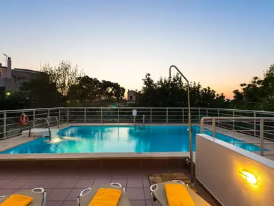 PoolOfHouse