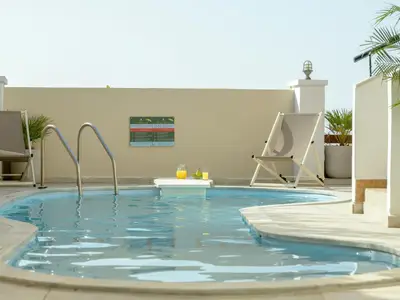 PoolOfHouse