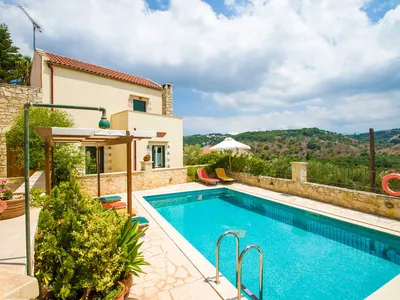 PoolOfHouse